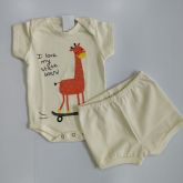 Body Manga Curta Malha Girafinha e Short Tapa Fralda