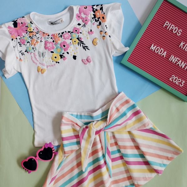 Conjunto Menina Flores